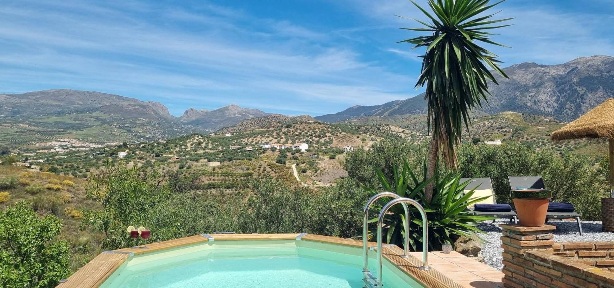 La Vista Vinuela Bed & Breakfast Exterior photo