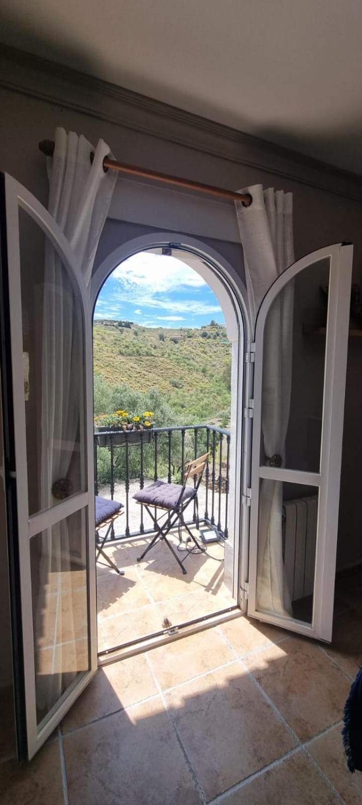 La Vista Vinuela Bed & Breakfast Exterior photo